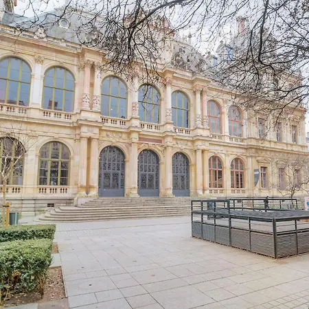 Caractere Et A Cordeliers Apartment