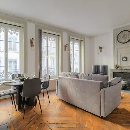Caractere Et A Cordeliers Apartment *